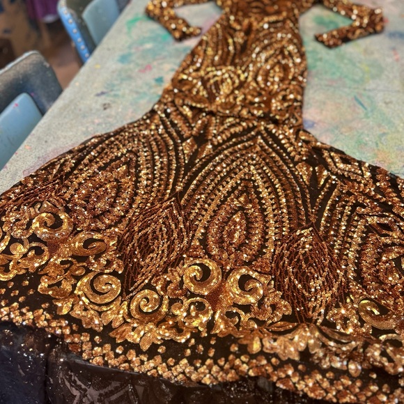 Black Mermaid Tail Gown - Picture 7 of 11